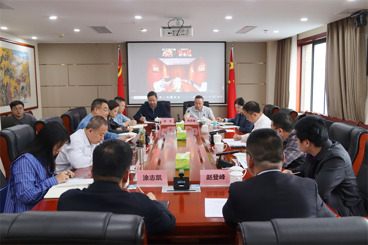 集團公司召開與青白江區(qū)委、區(qū)政府，老撾吉達篷集團，中宇安泰供應鏈科技公司，安徽泰德康科技公司合作洽談座談會